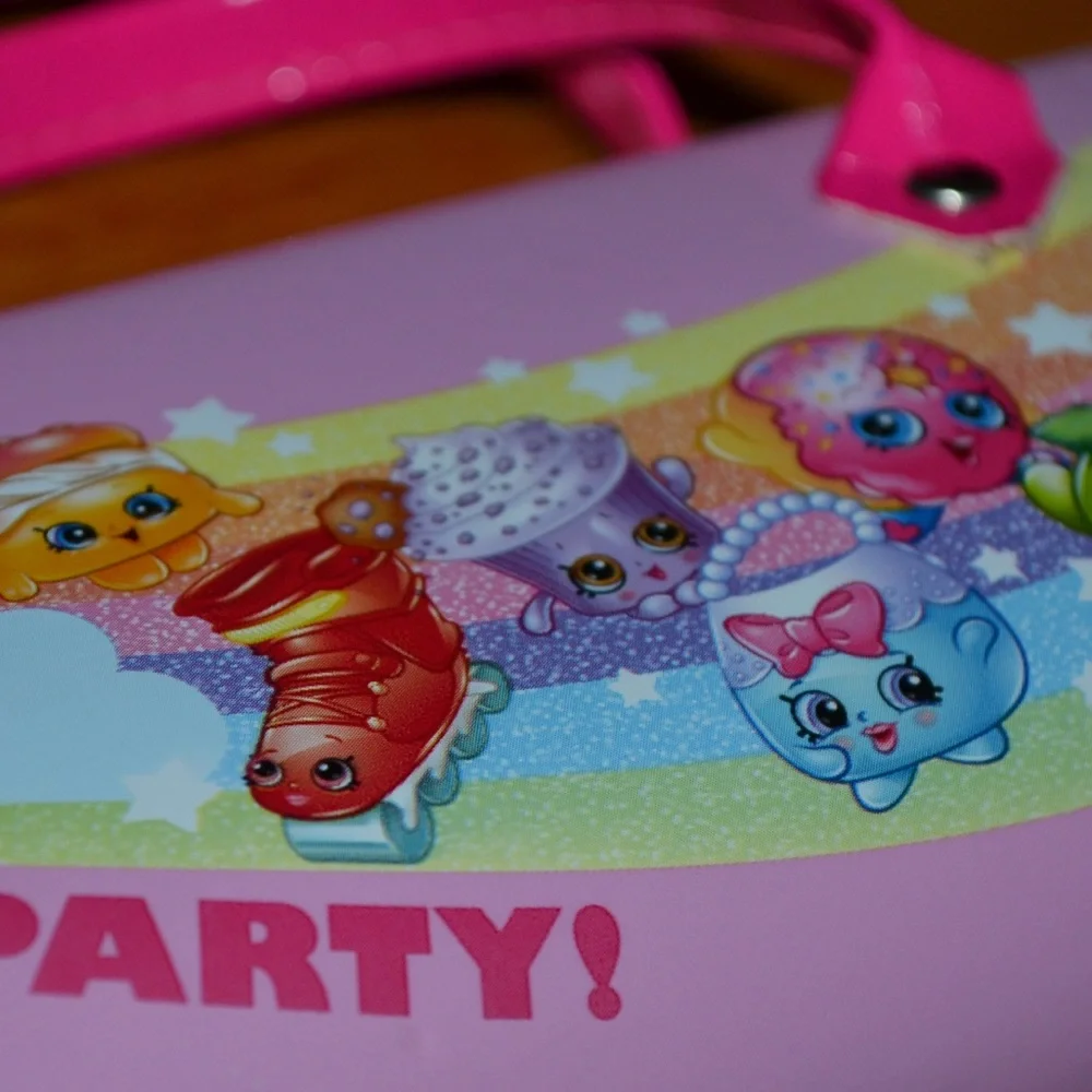 Youth girls Shopkins sunglasses and carrying case